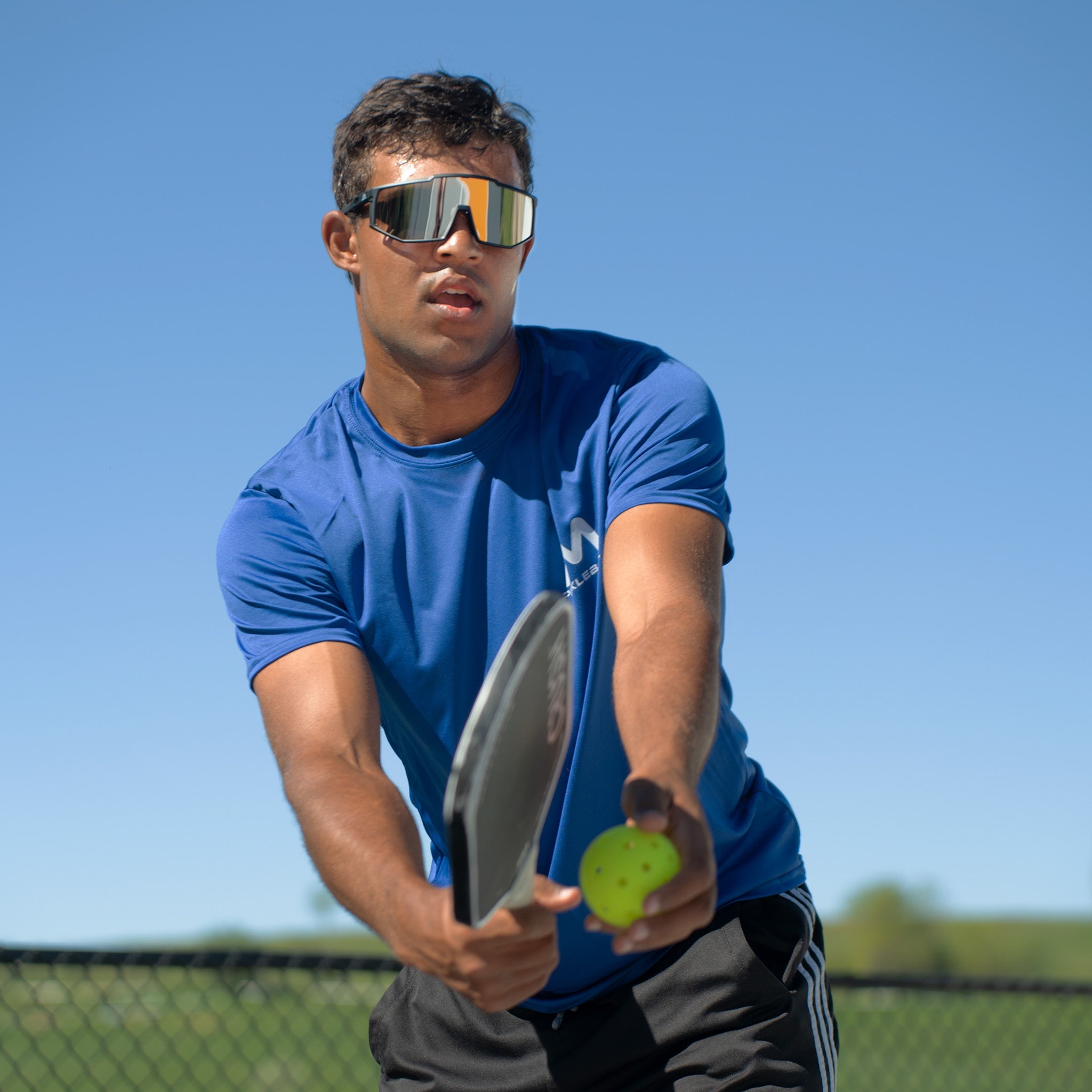 MOMENT SF1 -COMP PERFORMANCE PICKLEBALLS FOR TRUE GAMEPLAY - 12 BALLS